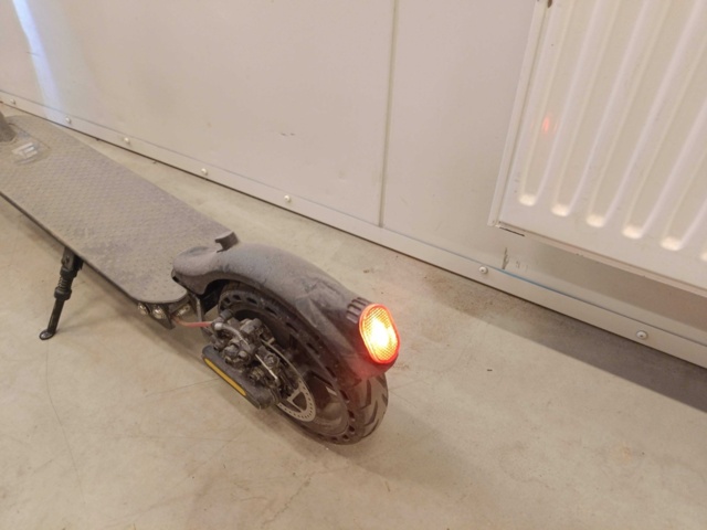 1129976-8 Electric kick bike E-Wheels ES2 V2