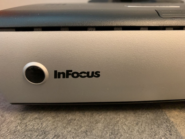 1068425-3 Projector with accessories Infocus IN32