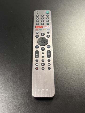 1132194-8 Smart TV 55”, Sony &amp; speakers x2 Genelec