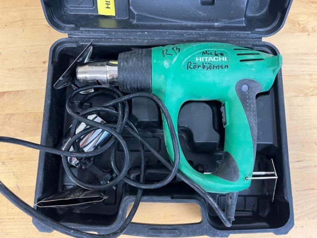 1140492-6 Hitachi heat gun with accessories