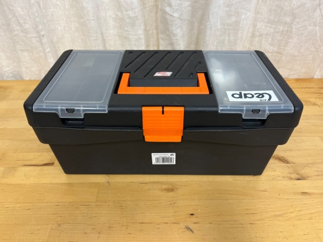 1140493-1 Toolbox with various tools