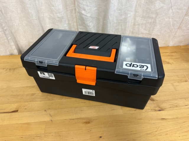 1140493-5 Toolbox with various tools