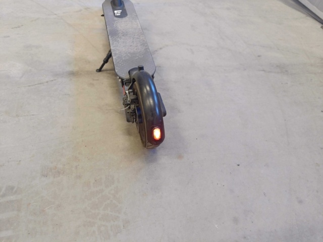 1129980-8 Elkickbike E-Wheels ES2 V2