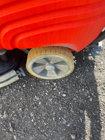 1048228-8 Combination scrubber Hako Hakomatic B115R 900/35 2052 Hours