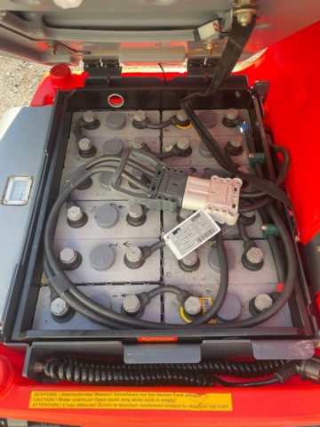 1048228-19 Combination scrubber Hako Hakomatic B115R 900/35 2052 Hours