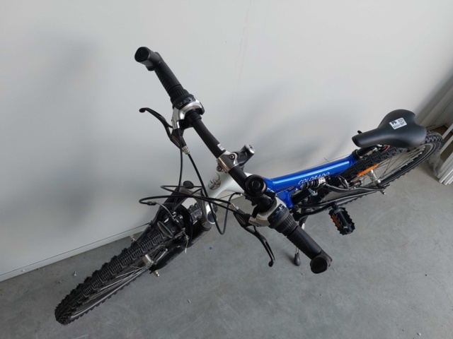 1035910-3 Bicycle Titan 24" Blue MTB model