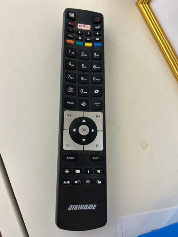 1192702-5 TV 65" incl. wall bracket Digihome