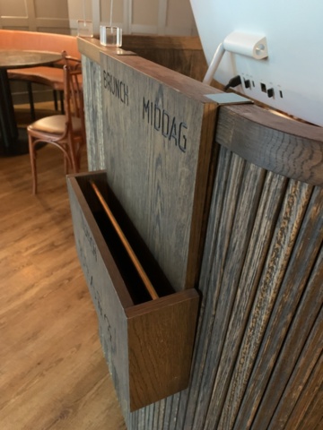 1129292-4 Hovmästarpulpet på hjul