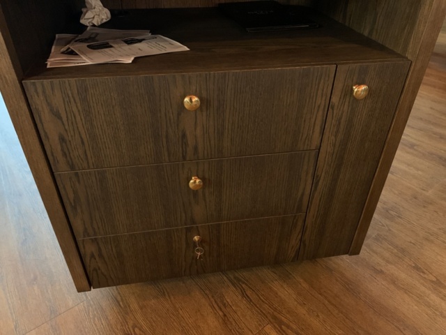 1129292-5 Hovmästarpulpet på hjul