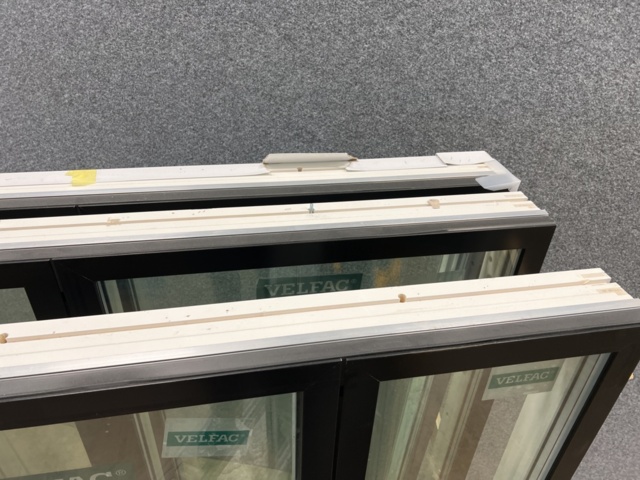 1213735-11 3 window parts, Velfac 1470x2258