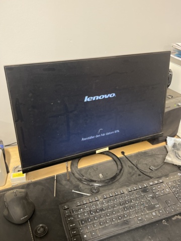 1178829-10 Desktop computer with 5 computer monitors