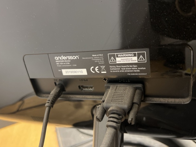 1178829-11 Desktop computer with 5 computer monitors