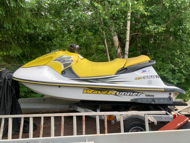 1134583-1 Yamaha GP760 WaveRunner vattenskoter