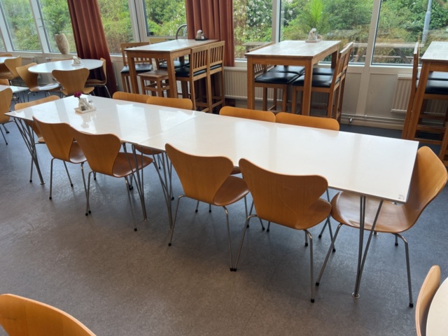 1178839-1 Collection with tables & chairs - Fritz Hansen