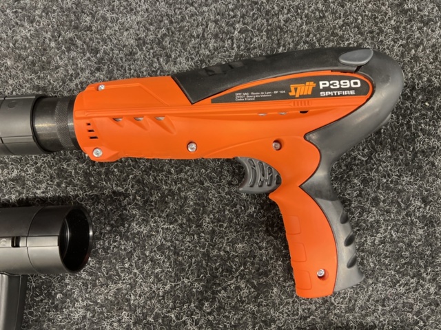 1214475-5 Bultpistol Spit Spitfire P390