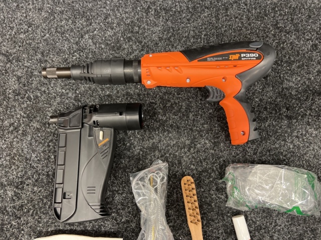 1214475-6 Bultpistol Spit Spitfire P390