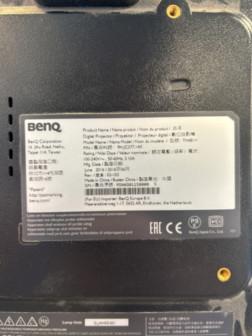 1153447-3 Projector BenQ &amp; speakers