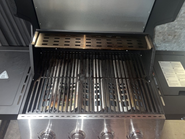 982762-3 Gas grill Burns & Barkles