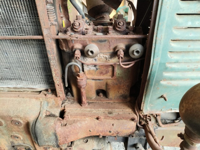 1129447-8 Veteran tractor Volvo BM10 Repair object