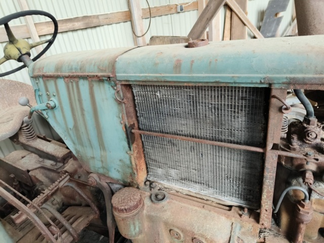 1129447-13 Veteran tractor Volvo BM10 Repair object