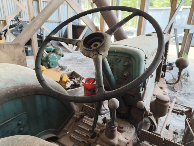 1129447-17 Veteran tractor Volvo BM10 Repair object