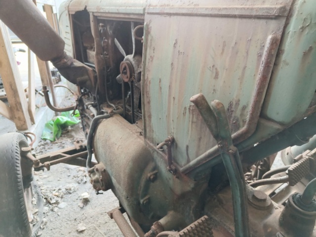 1129447-23 Veteran tractor Volvo BM10 Repair object