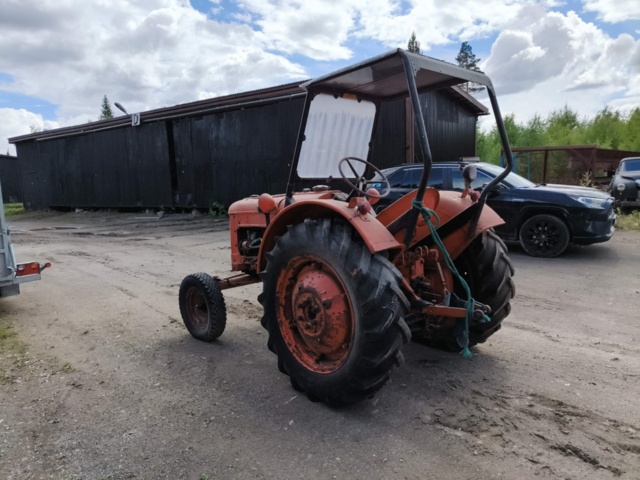 1129449-5 Vintage tractor Volvo T22 - 1949 Repair object