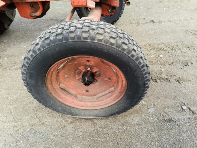 1129449-9 Vintage tractor Volvo T22 - 1949 Repair object