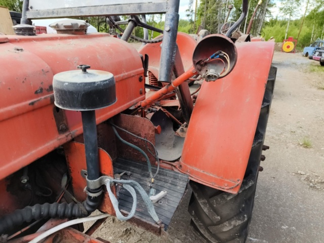 1129449-20 Vintage tractor Volvo T22 - 1949 Repair object