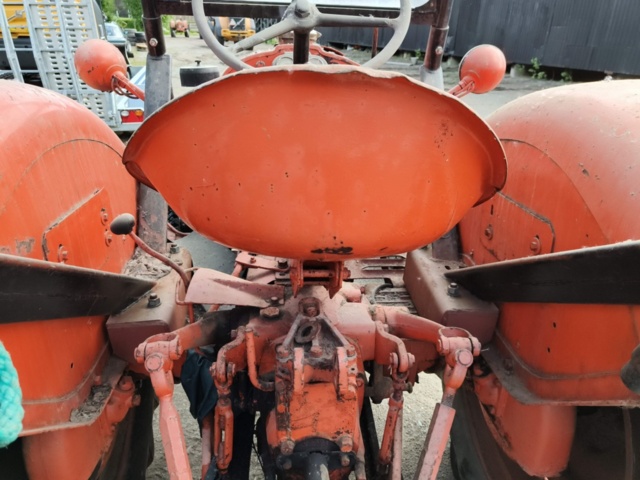 1129449-28 Vintage tractor Volvo T22 - 1949 Repair object