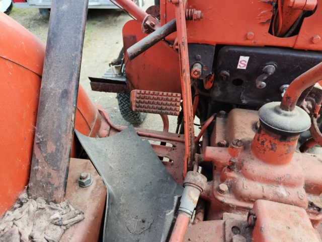 1129449-32 Vintage tractor Volvo T22 - 1949 Repair object