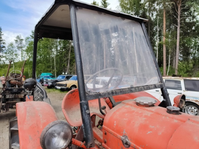 1129449-42 Vintage tractor Volvo T22 - 1949 Repair object