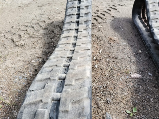 1129450-7 Crawler tracks Volvo EC20