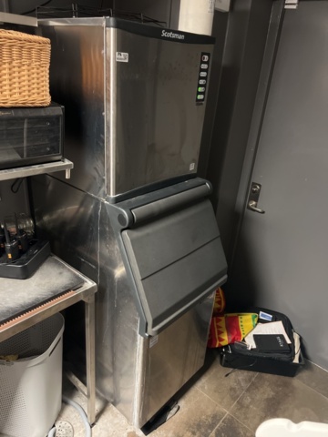 982800-1 Ice machine Scotsman SB322