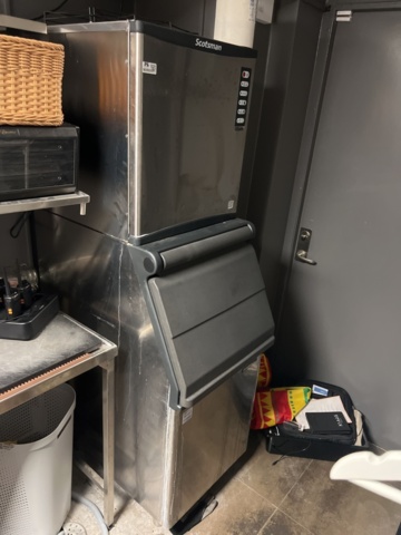 982800-2 Ice machine Scotsman SB322