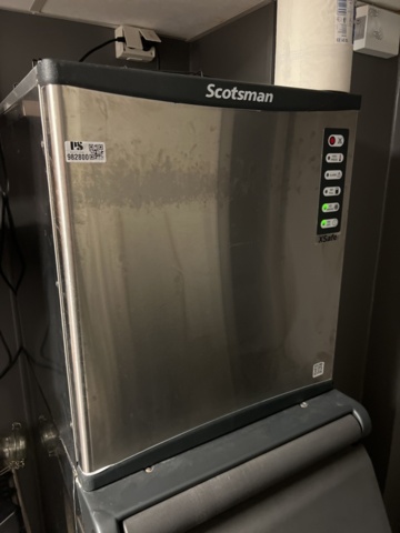 982800-3 Ice machine Scotsman SB322