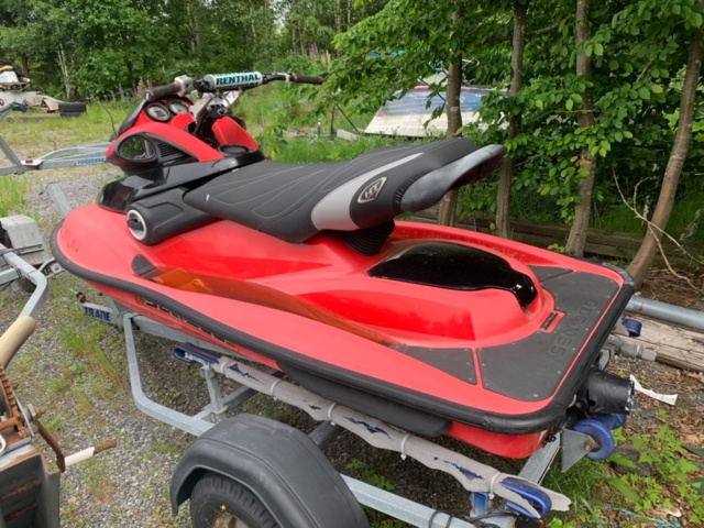 1134584-2 SeaDoo XP 951cc 126hp 2 stroke jet ski