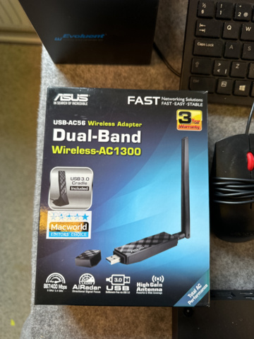 1153469-3 Sortiment med möss, tangentbord och kablar