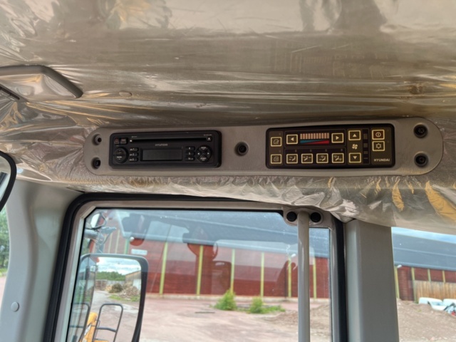 1121903-27 Hyundai HL757-7A -2008