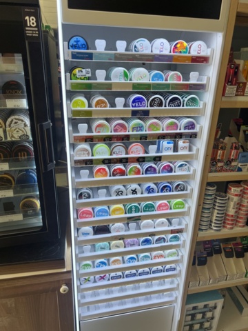 1178868-1 Tobacco lot - Snuff, cigarettes & vapes