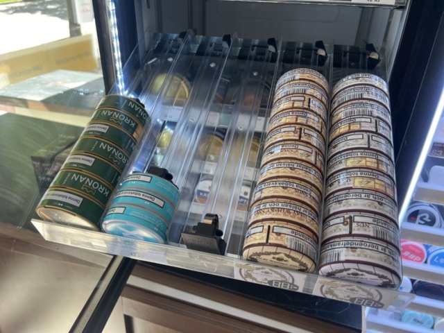 1178868-10 Tobacco lot - Snuff, cigarettes & vapes