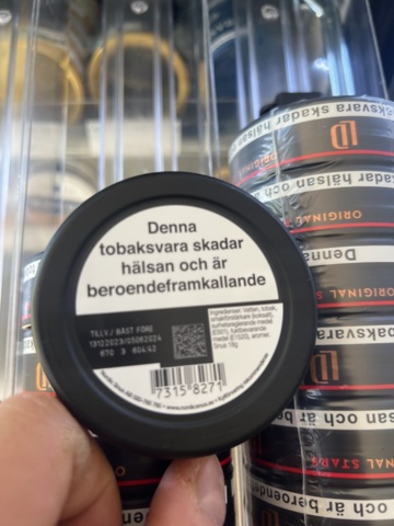 1178868-15 Tobacco lot - Snuff, cigarettes & vapes