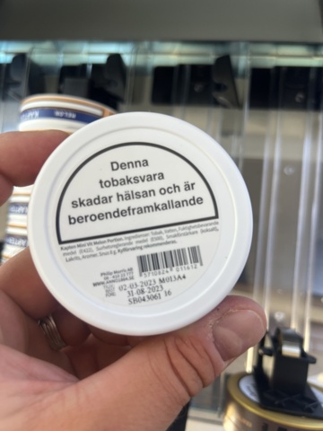 1178868-21 Tobacco lot - Snuff, cigarettes & vapes