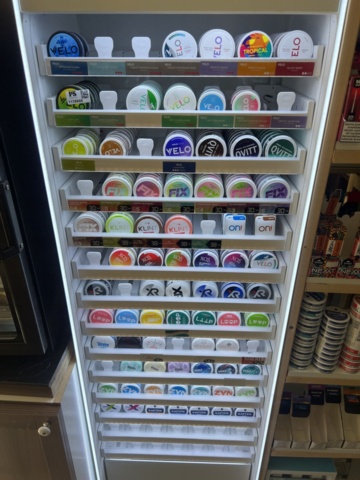 1178868-23 Tobacco lot - Snuff, cigarettes & vapes