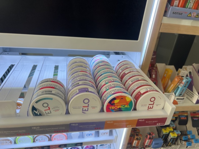 1178868-24 Tobacco lot - Snuff, cigarettes & vapes