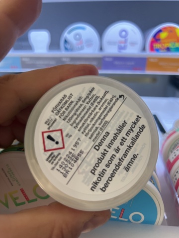 1178868-26 Tobacco lot - Snuff, cigarettes & vapes