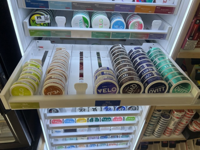 1178868-28 Tobacco lot - Snuff, cigarettes & vapes