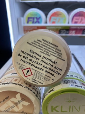 1178868-34 Tobacco lot - Snuff, cigarettes & vapes