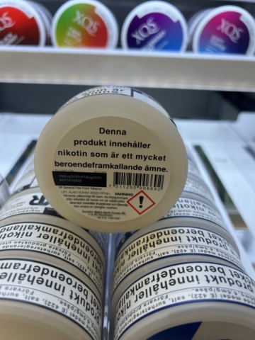 1178868-37 Tobacco lot - Snuff, cigarettes & vapes