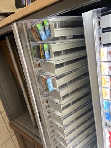 1178868-66 Tobacco lot - Snuff, cigarettes & vapes